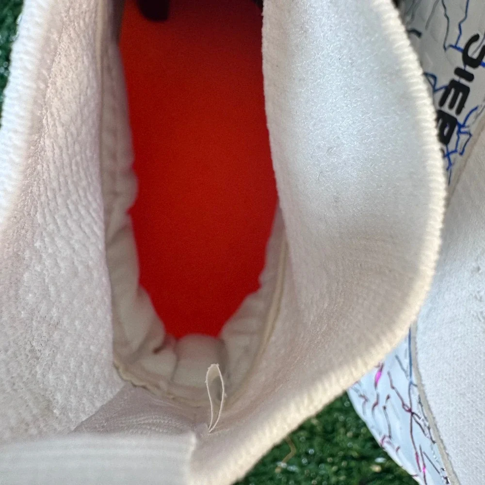 Jiebuniao Kids Soccer Cleats‎ White Rainbow Lightning High Top Athletic Shoes
